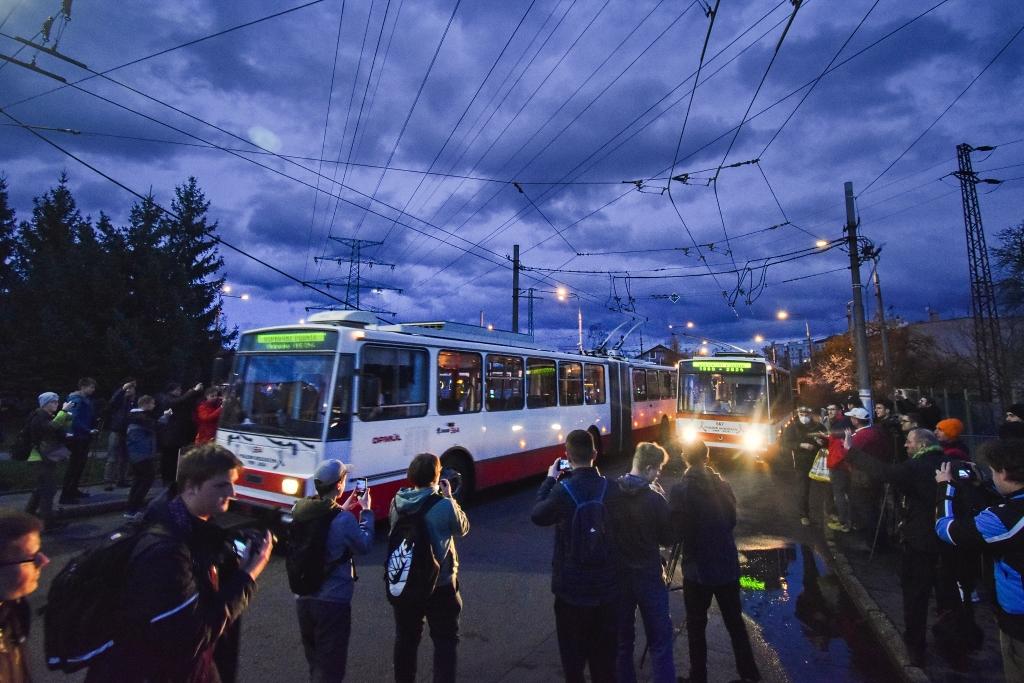 Ústí nad Labem se rozloučilo s trolejbusy Škoda 15 Tr