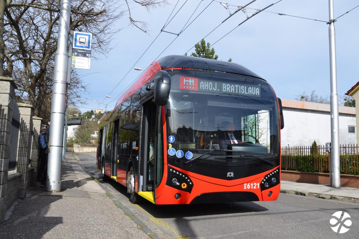 Dopravní podnik Bratislava zařazuje do provozu trolejbusy SOR TNS 12