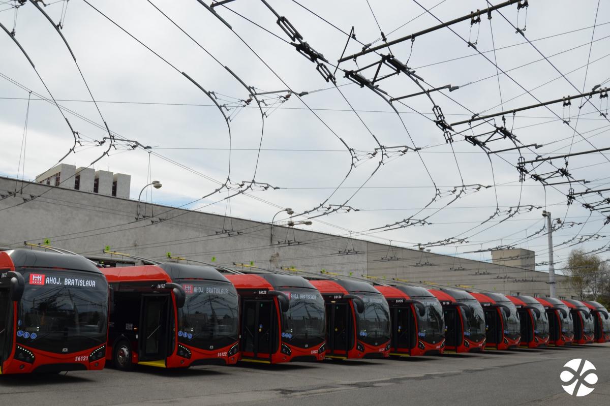 Dopravní podnik Bratislava zařazuje do provozu trolejbusy SOR TNS 12