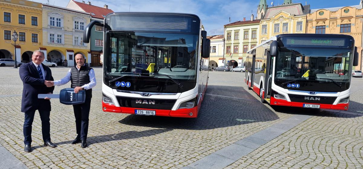 V Kroměříži po Velikonocích vyjedou nové hybridní autobusy 