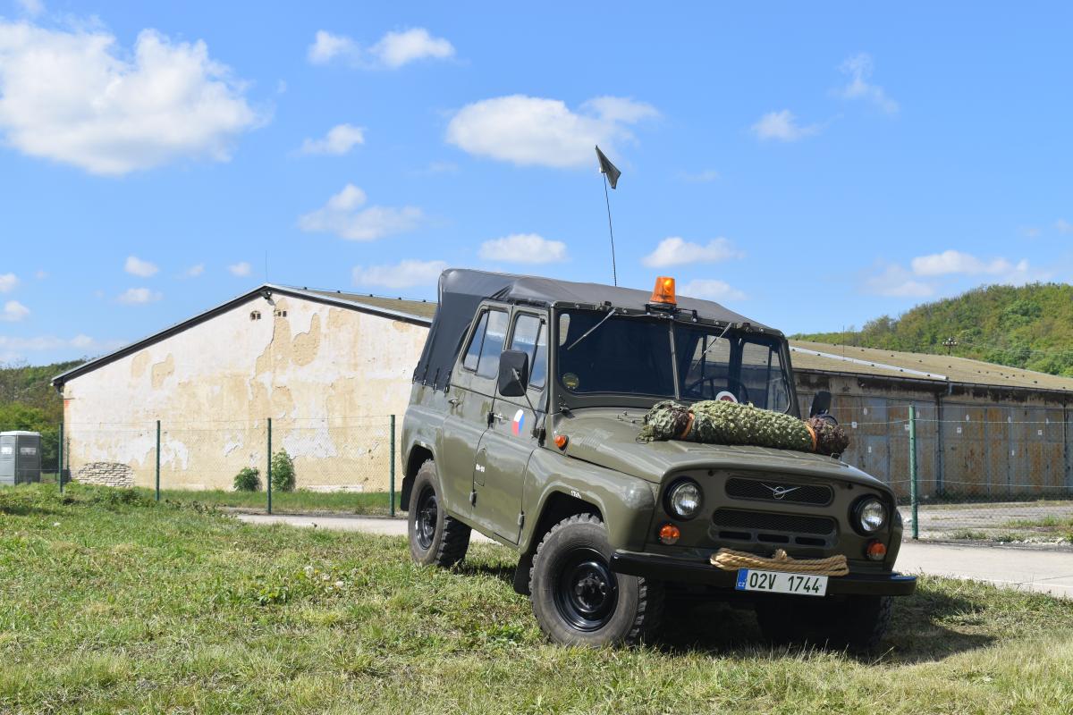 Přehlídka automobilové techniky v depozitáři TMB v Řečkovicích