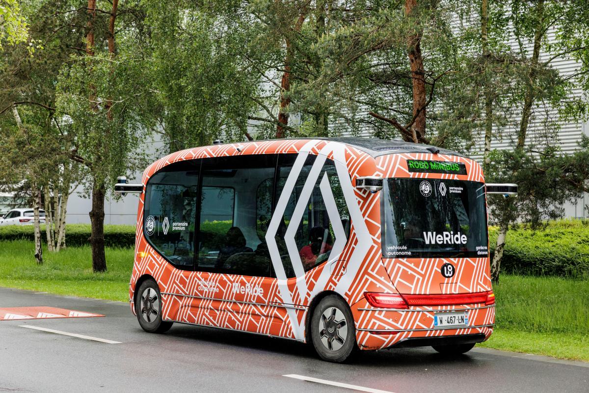 Renault na French Open s autonomními minibusy 