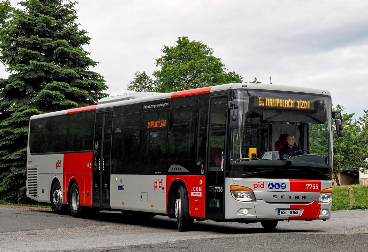 ČSAD Slaný má první patnáctimetrové autobusy v PID