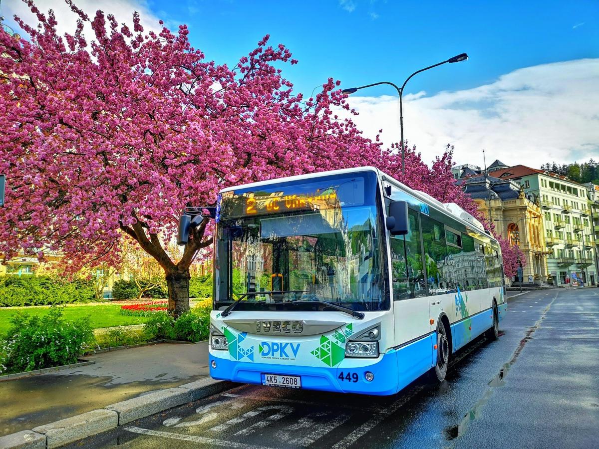 Deset nových autobusů do Karlových Varů dodají SOR a COREX 
