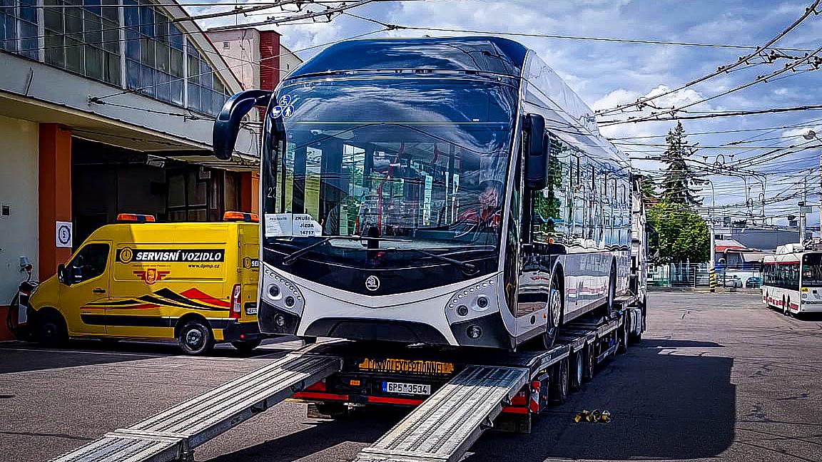 Do Pardubic přijely nové trolejbusy Škoda 32 Tr