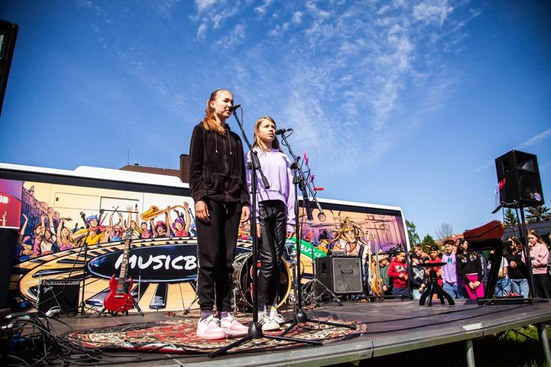 CROSSWAY jako mobilní koncertní prostor Music Bus