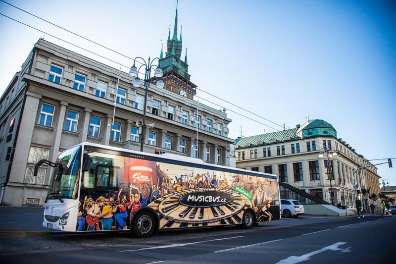 CROSSWAY jako mobilní koncertní prostor Music Bus