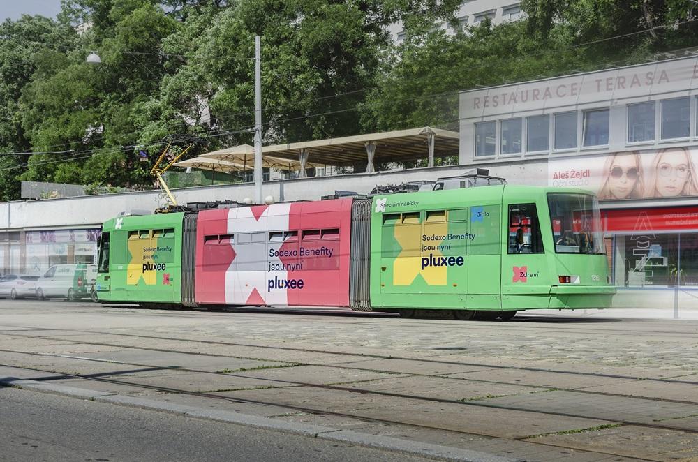 Hoši děkujem, tématická tramvaj jezdila v Brně 