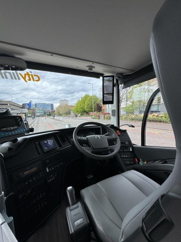 První double deckery Volvo 9700 ve Spojeném království
