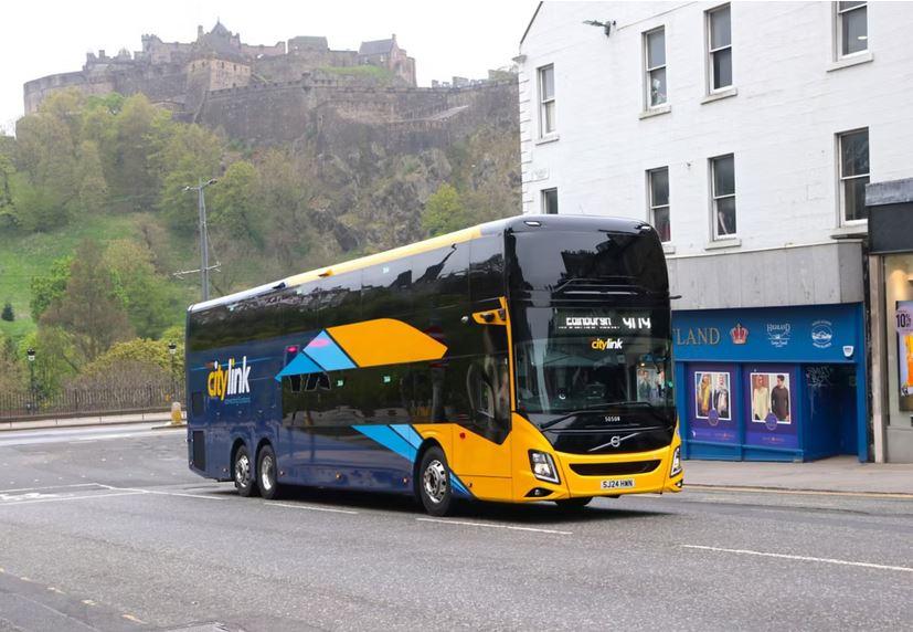 První double deckery Volvo 9700 ve Spojeném království 