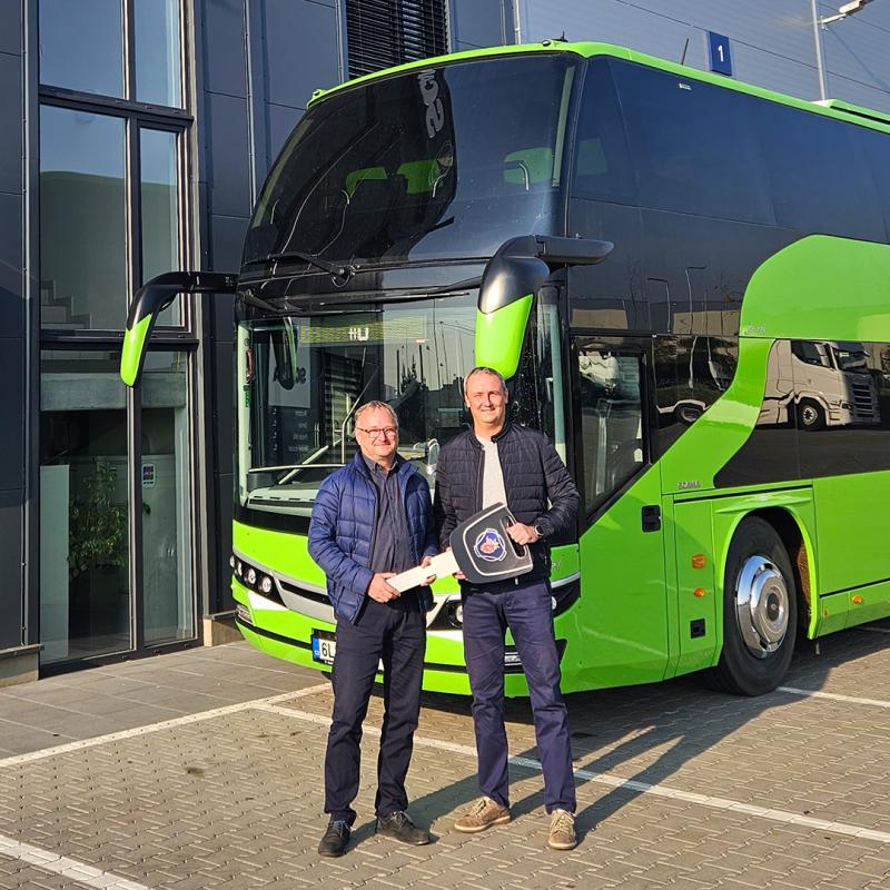 Na linkách FlixBus do Budapešti jezdí dvoupodlažní Beulas