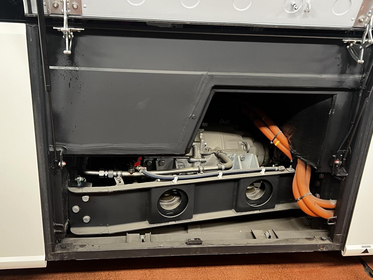 COMETT PLUS ukázal své moderní depo pro nabíjení elektrobusů 