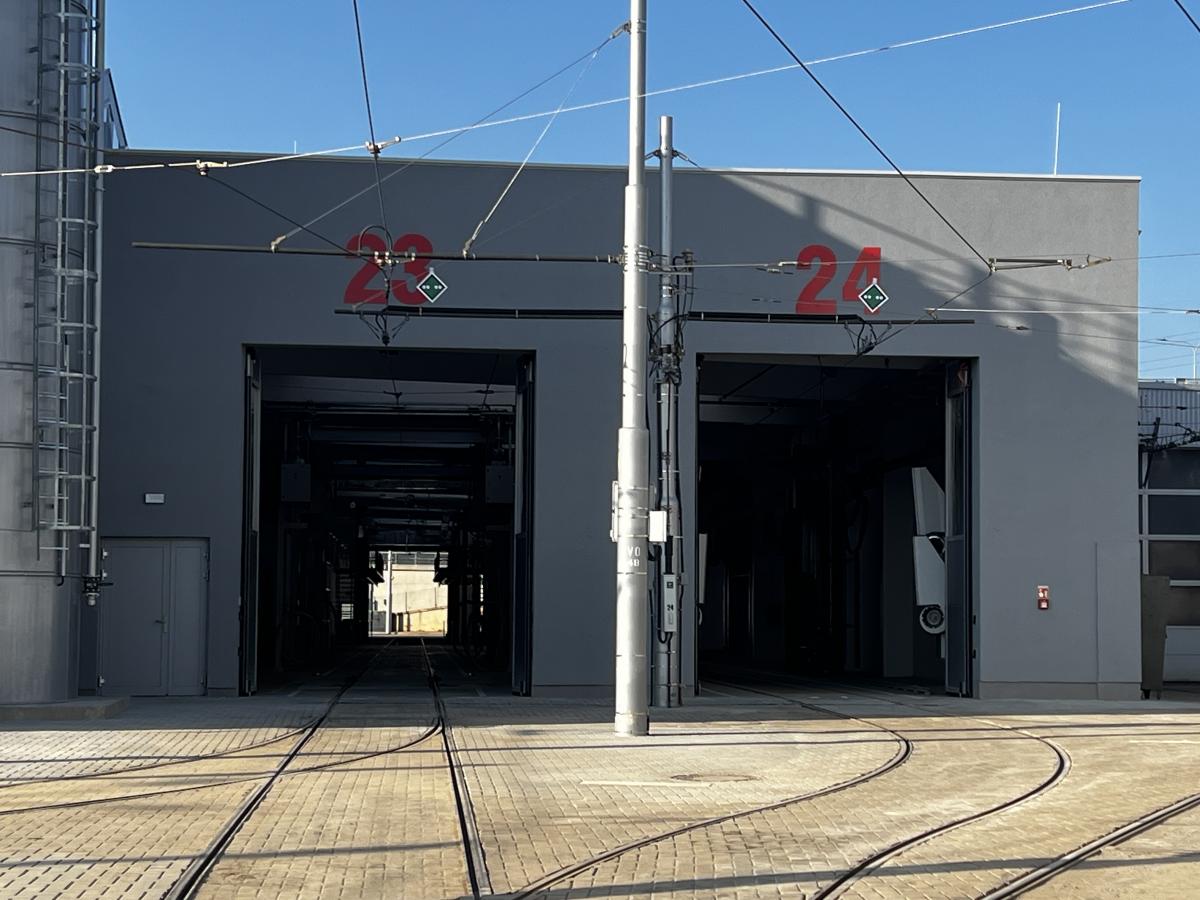 Do pražské hloubětínské vozovny se 21. března vrací tramvaje