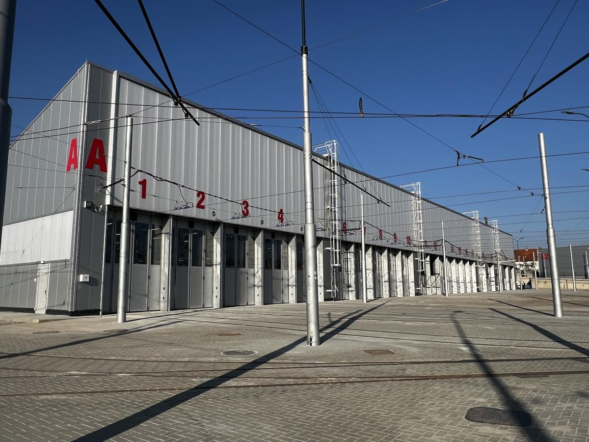 Do pražské hloubětínské vozovny se 21. března vrací tramvaje