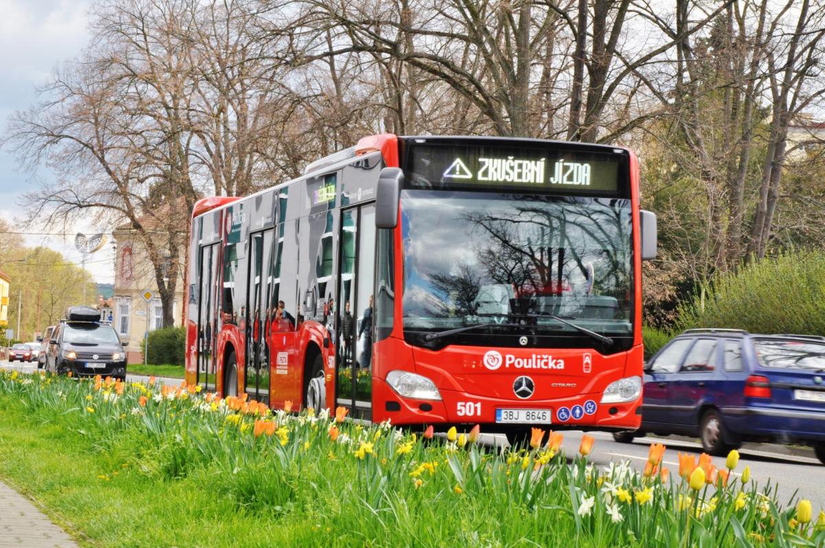 Poulička má první nové autobusy Citaro K