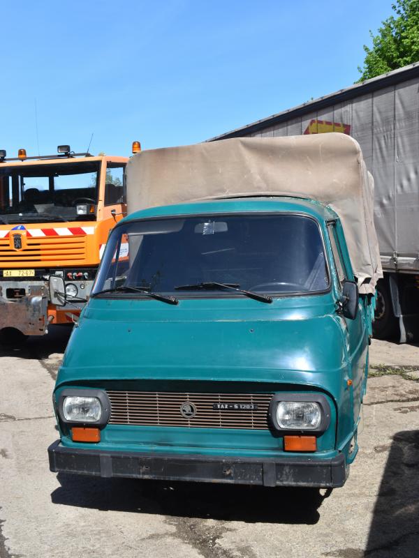 Přehlídka automobilové techniky v depozitáři Brno-Řečkovice
