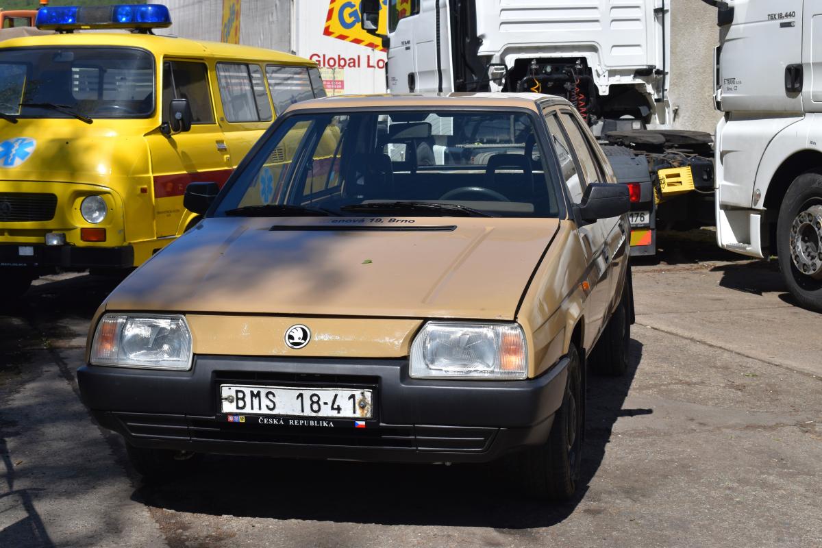 Přehlídka automobilové techniky v depozitáři Brno-Řečkovice