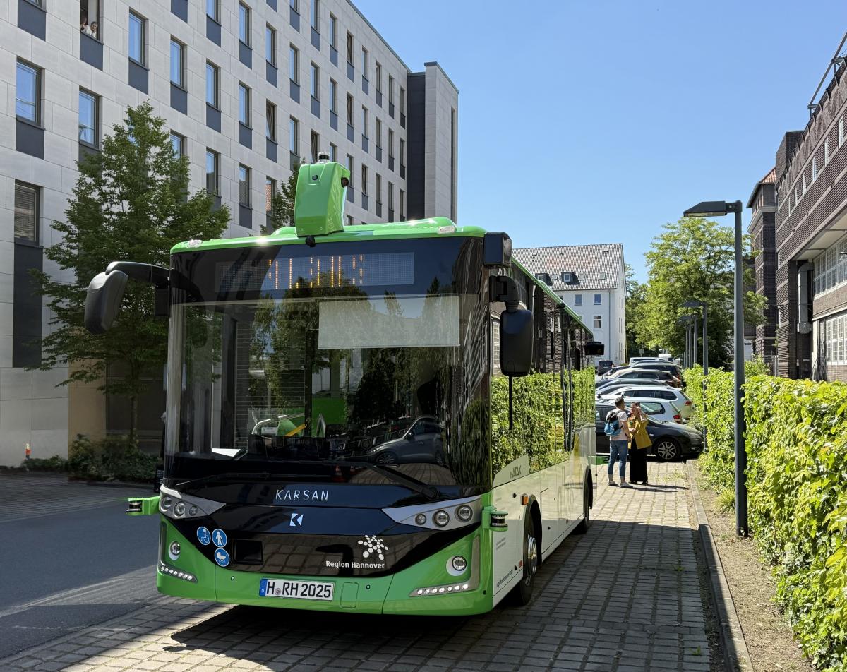 Autonomní autobus e-Atak získal povolení pro provoz v Německu 