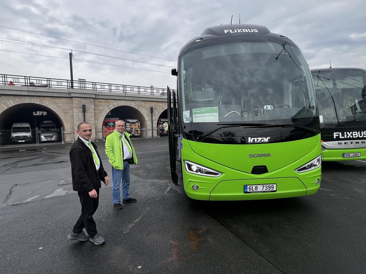 FlixBus a UMSE posílají do provozu první autobusy na LNG v Česku