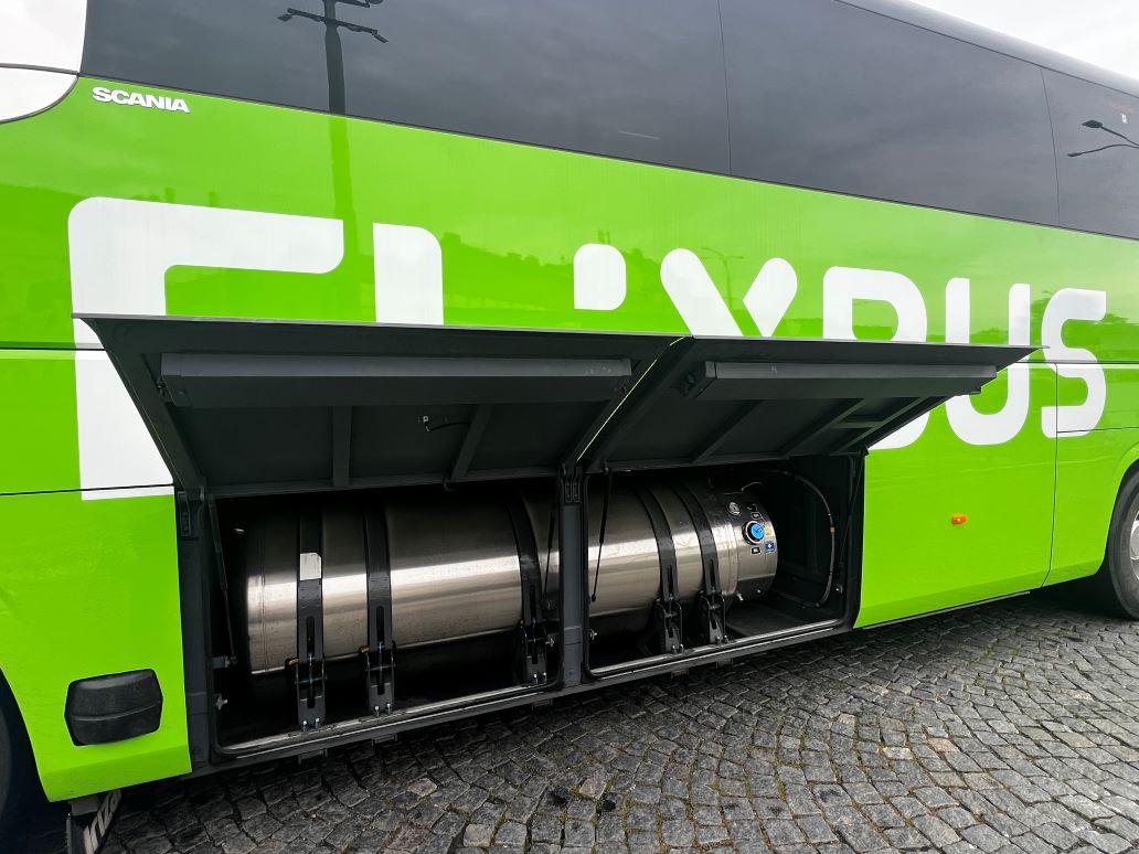 FlixBus a UMSE posílají do provozu první autobusy na LNG v Česku