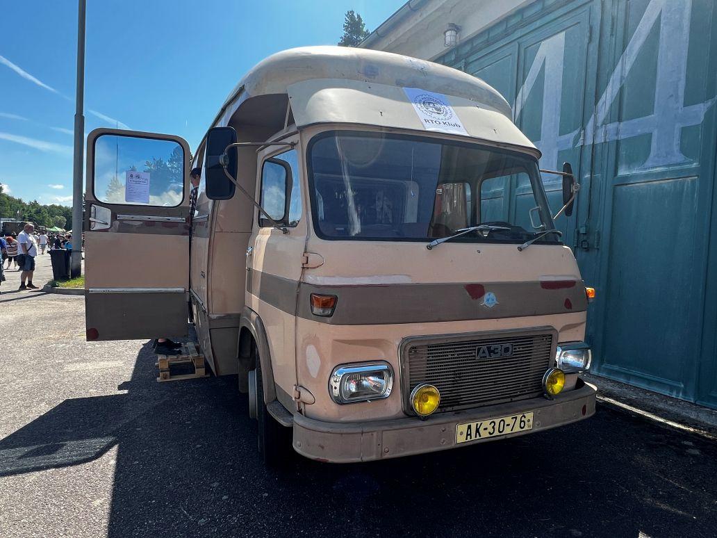 Ze srazu historických autobusů v Lešanech 2025