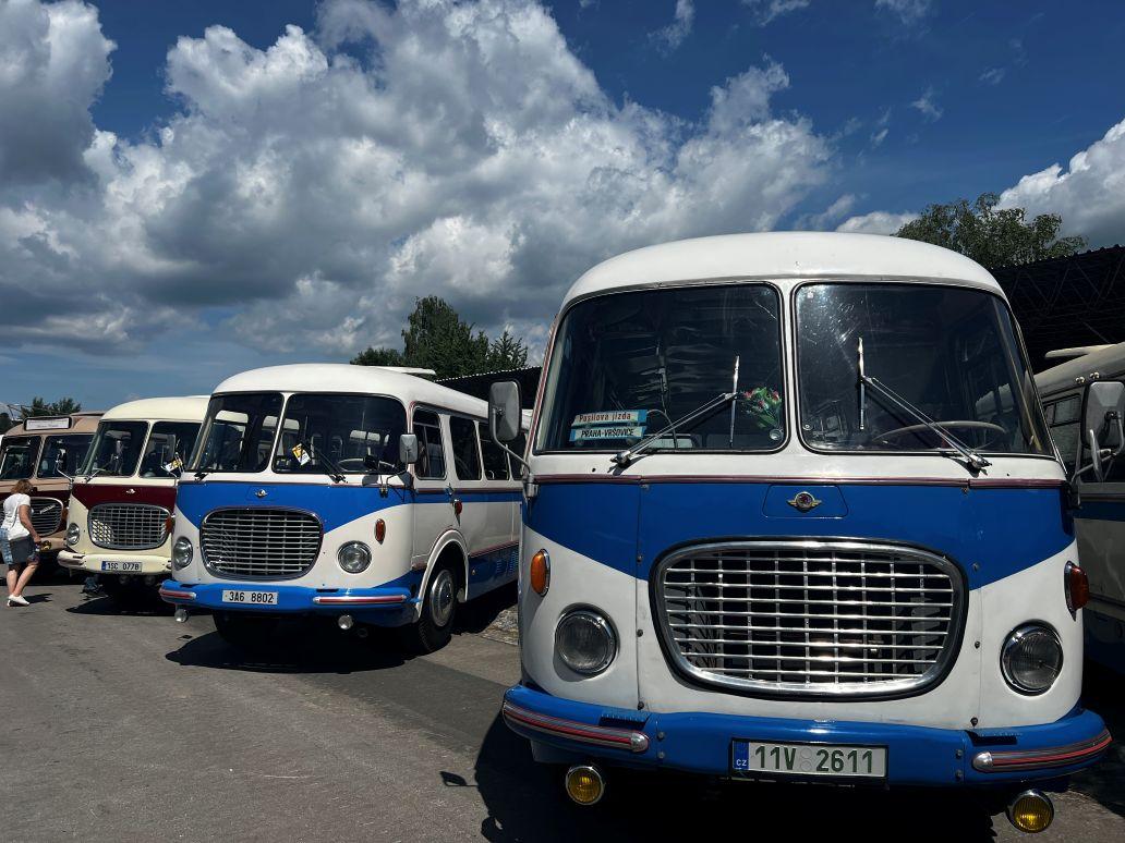 Ze srazu historických autobusů v Lešanech 2025
