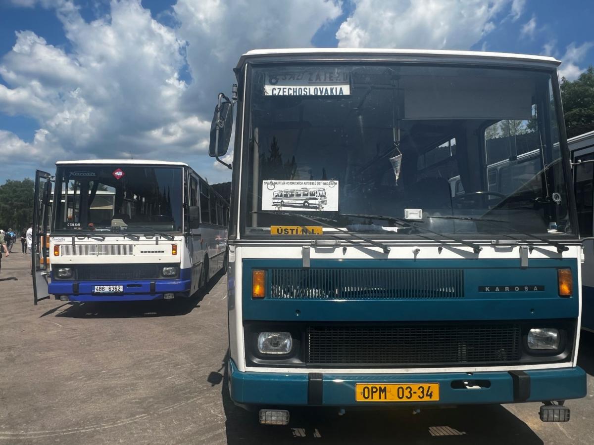 Ze srazu historických autobusů v Lešanech 2025