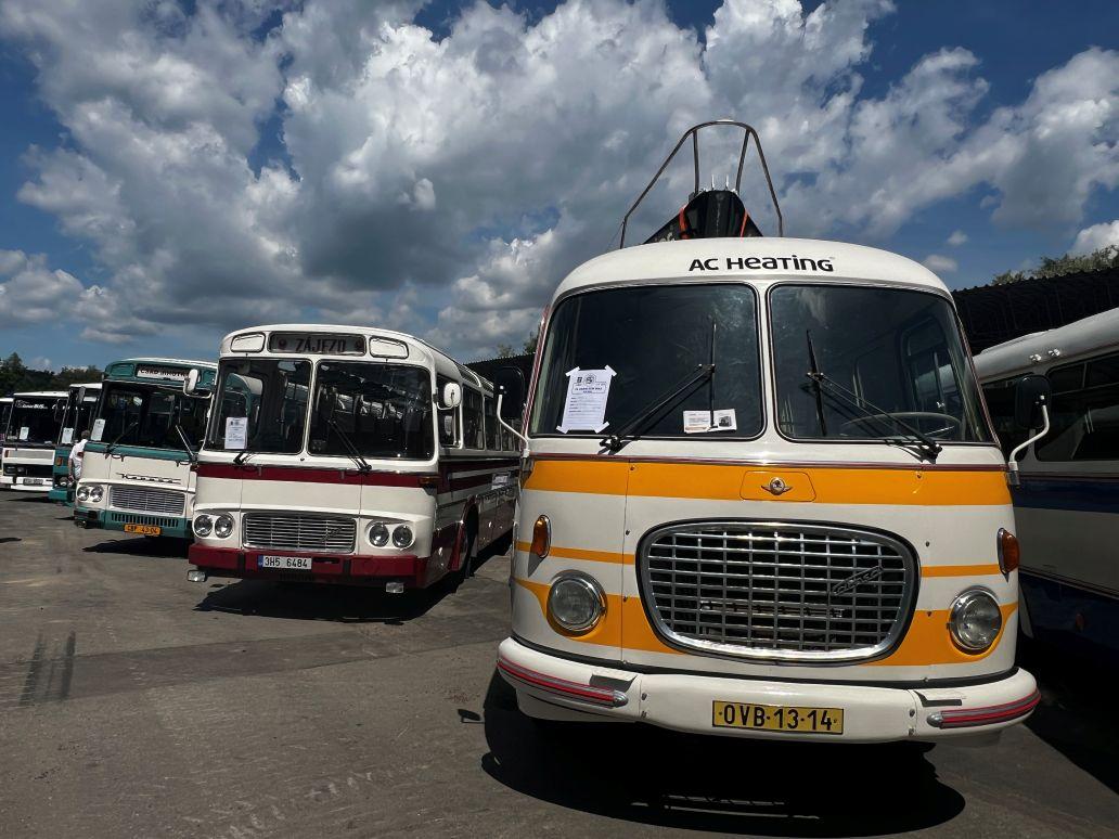 Ze srazu historických autobusů v Lešanech 2025