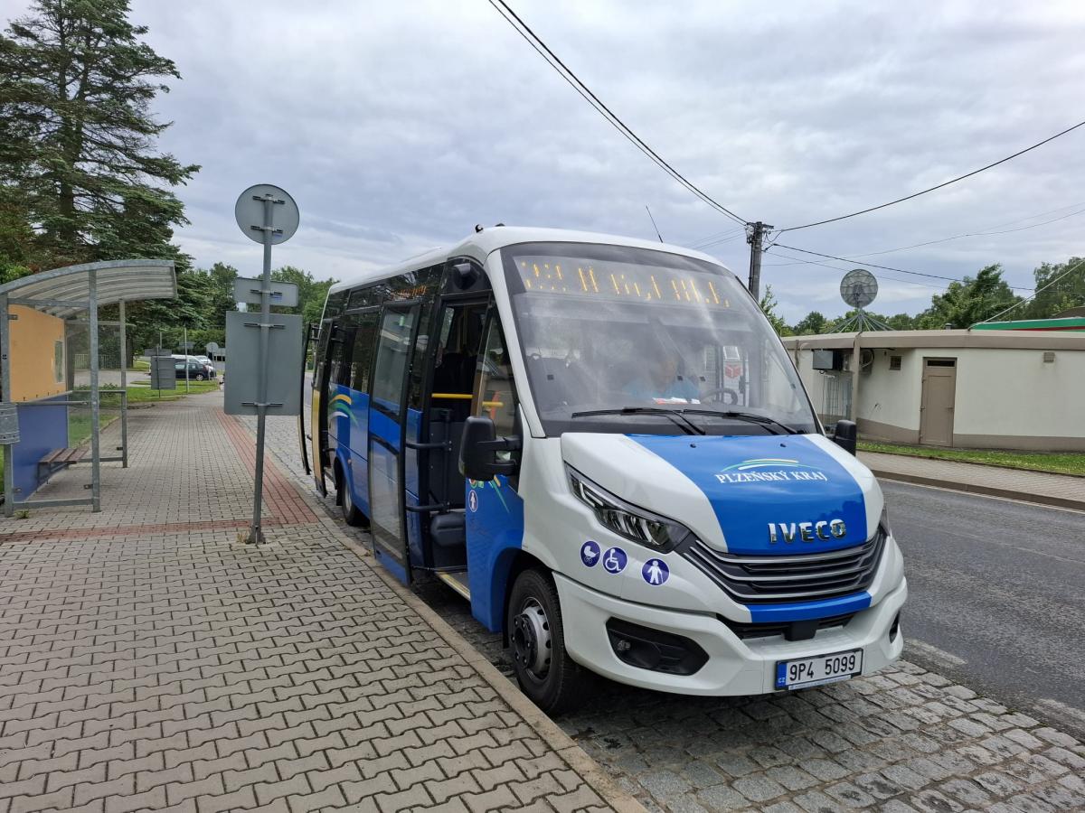 Na Plzeňsku vyjíždí nové Setry řady 500