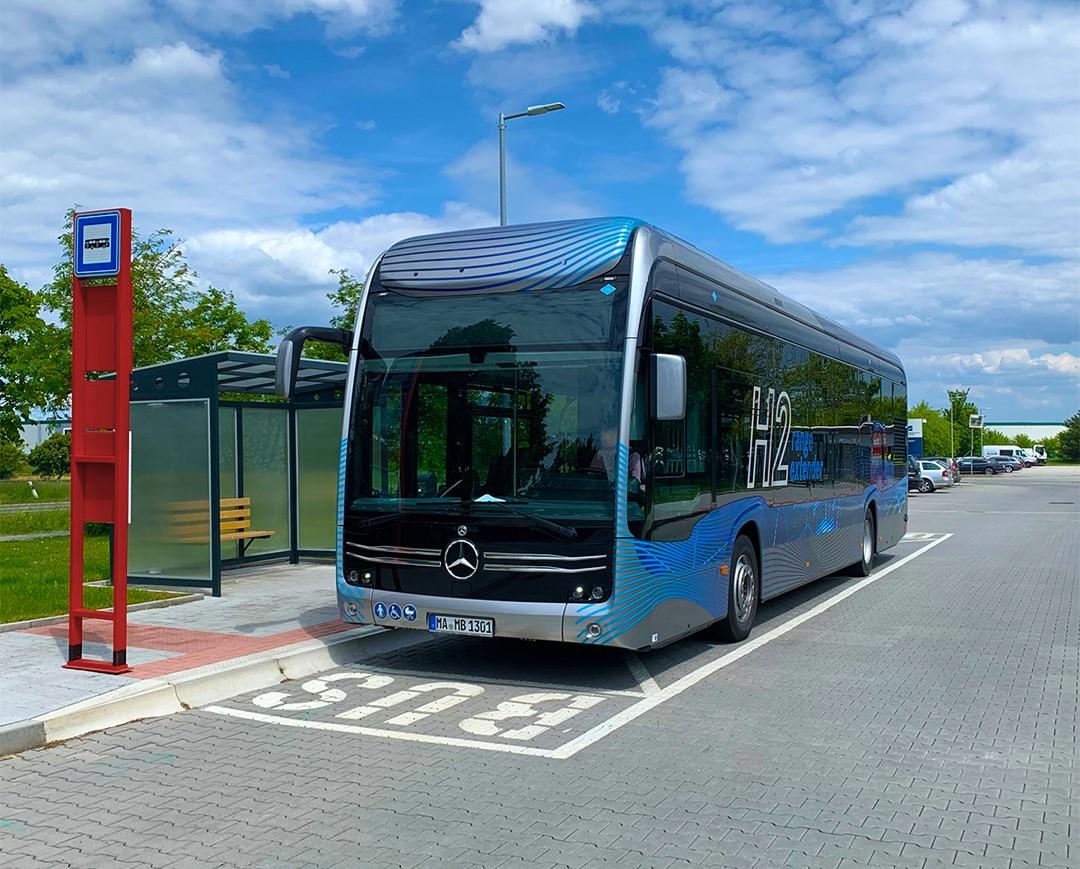 Daimler otevře výrobní závod v Holýšově