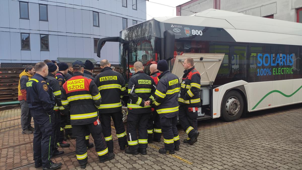 Dopravní podnik měst Liberce a Jablonce nad Nisou koupí čtyři starší elektrobusy