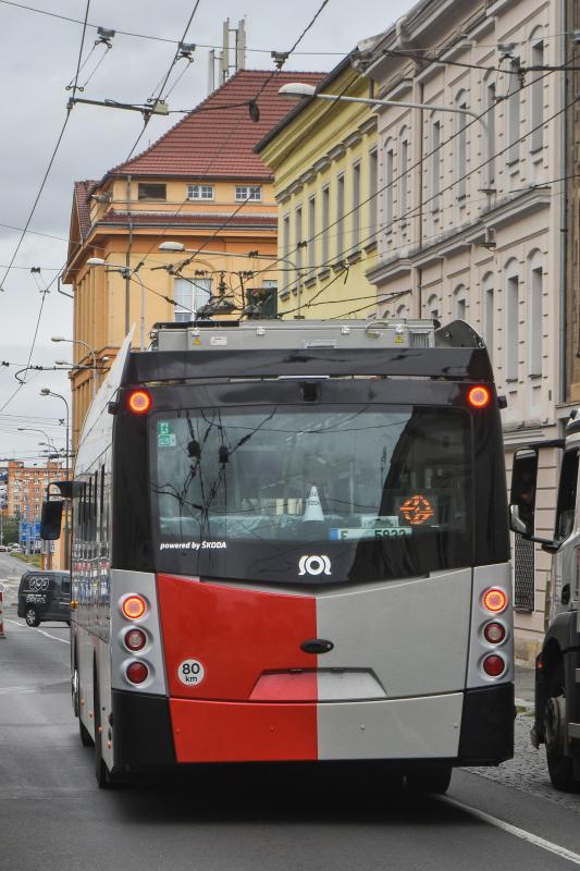 Elektrobusy SOR pro Prahu jezdí zkušebně v Plzni