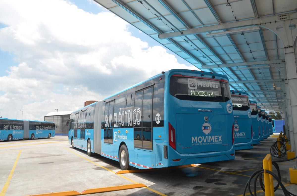 Rychlá autobusová síť v Mexico City slaví 20 let
