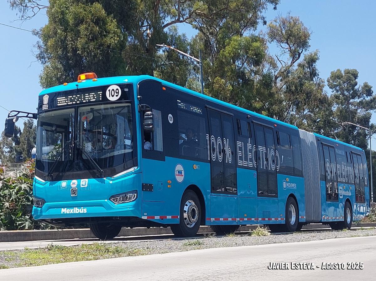 Rychlá autobusová síť v Mexico City slaví 20 let