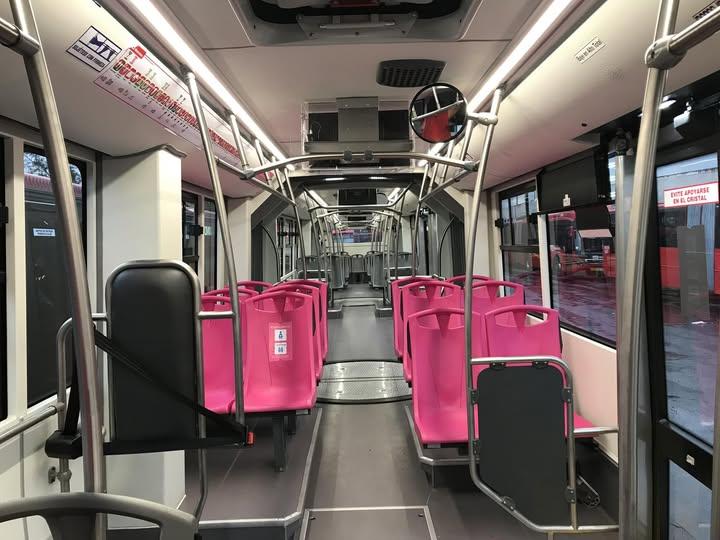 Rychlá autobusová síť v Mexico City slaví 20 let
