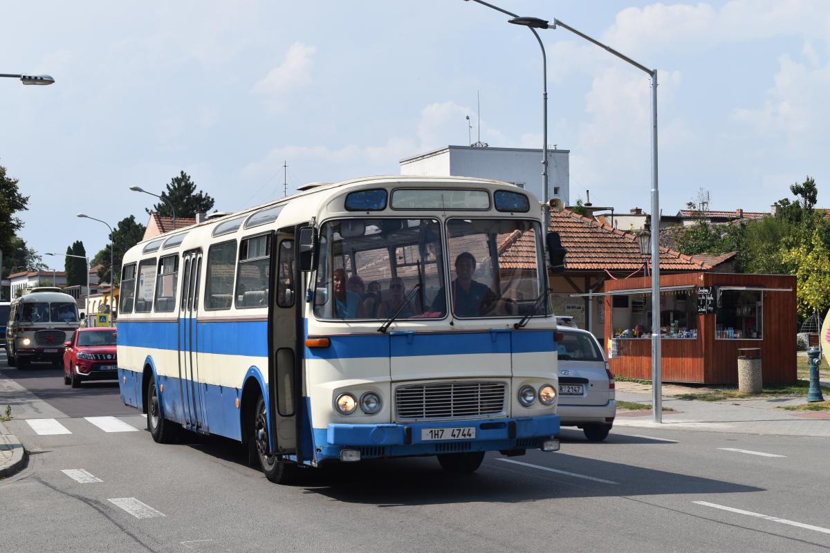 Veterán bus Kříž - ročník 2025 ve fotogalerii