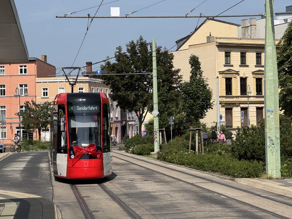 V Chotěbuzi zahájily provoz nové tramvaje Škoda ForCity Plus 47T 
