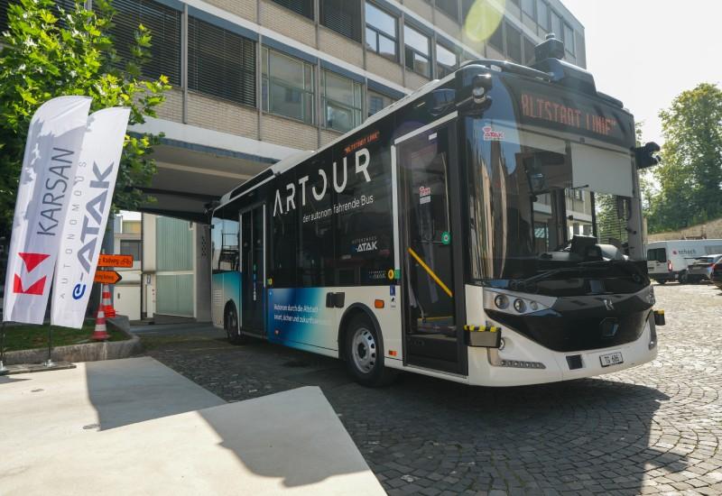 Autonomní Karsan začne přepravovat cestující ve Švýcarsku