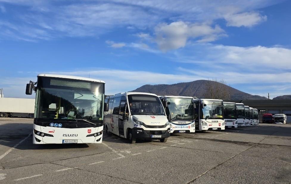 Považská Bystrica s elektrickými autobusy Isuzu 
