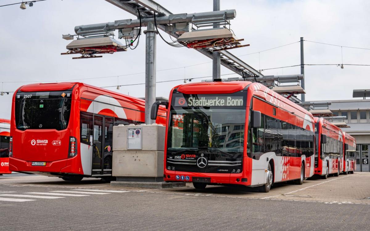 Deset elektrických autobusů eCitaro pro Bonn