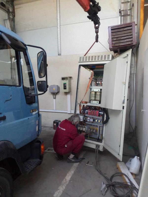 Poslední prázdninový víkend se můžete ve Strašicích svézt unikátním elektrobusem