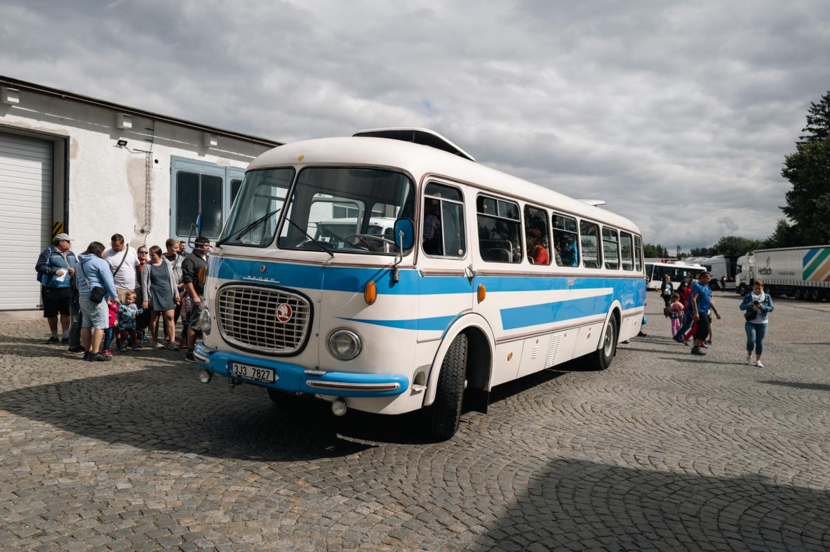 Ve ZDARU jezdil na Dni otevřených dveří i autonomní minibus