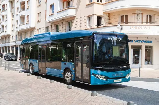 Klaipėda v Litvě investuje nových hybridních autobusů IVECO BUS 