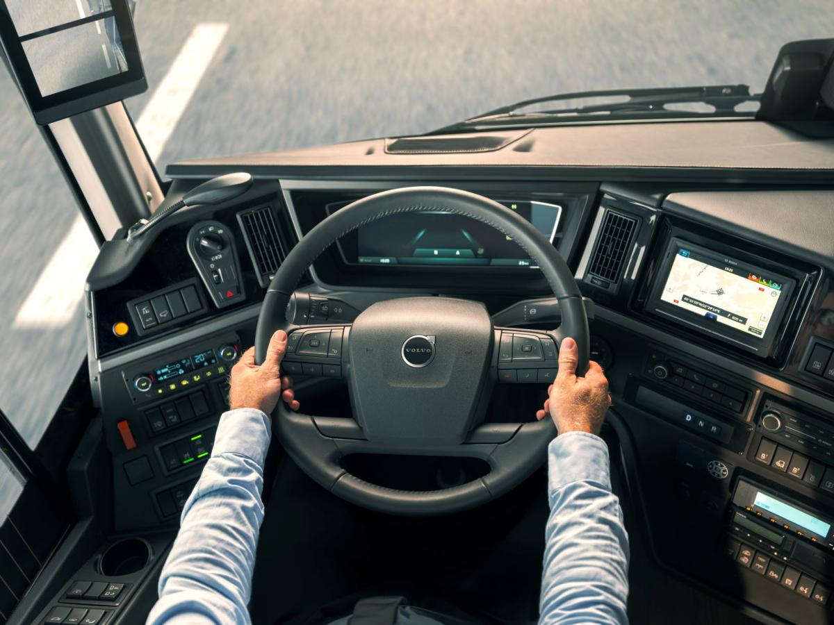 Volvo Buses uvádí na trh elektrický dálkový autokar 