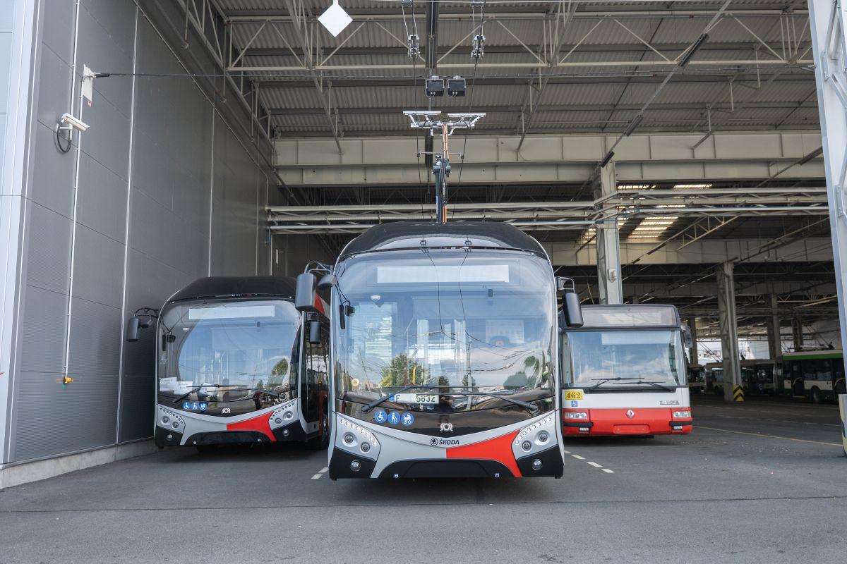Pražský elektrobus SOR ENS 12 v Bruselu 