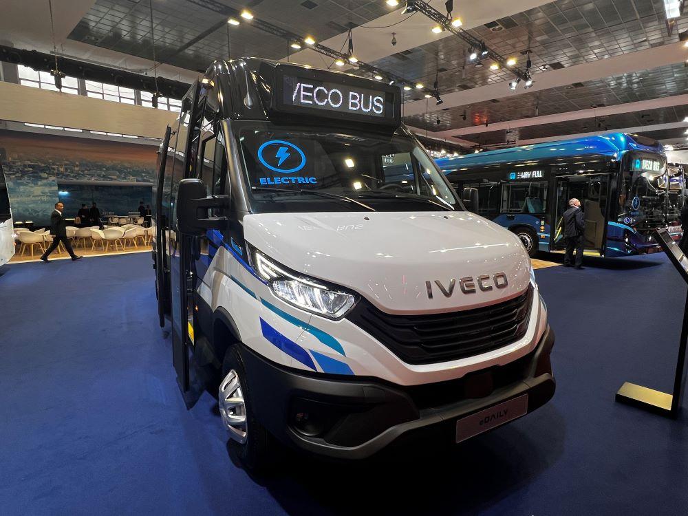Dvě premiéry IVECO BUS na letošním veletrhu Busworld