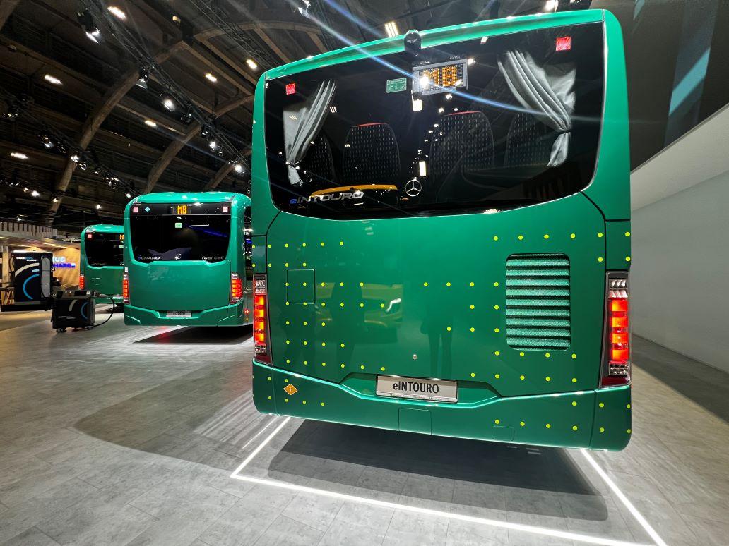 Světová premiéra na Busworld: Mercedes-Benz eIntouro