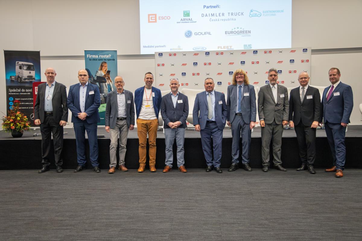 Aktuálně k elektrické dopravě