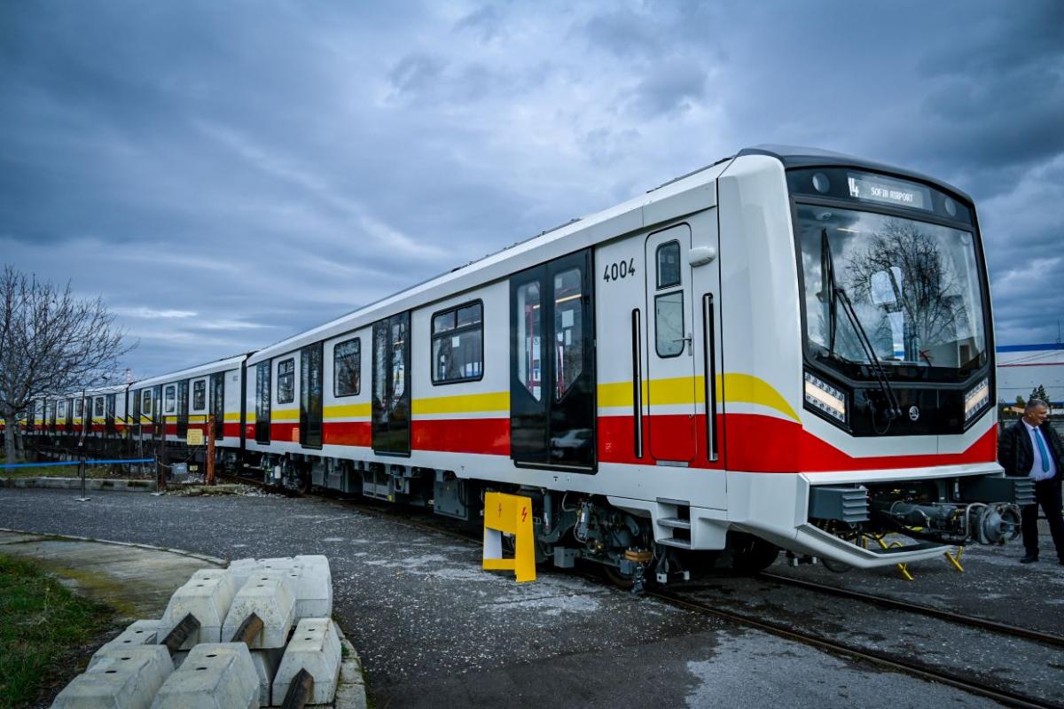 V Sofii přestavili první z nových vlaků metra od Škody