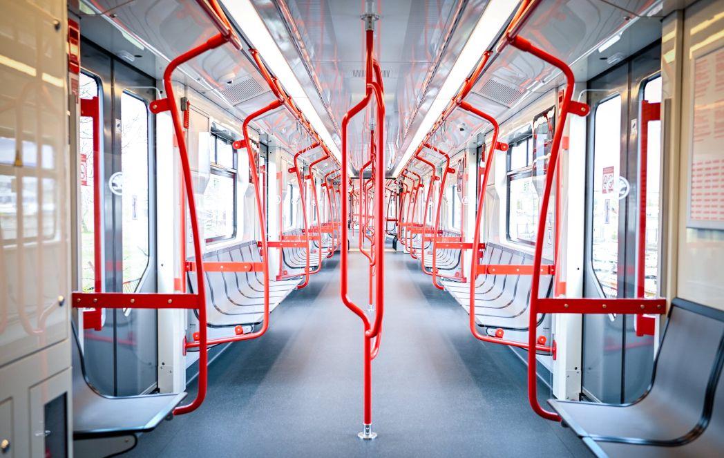V Sofii přestavili první z nových vlaků metra od Škody